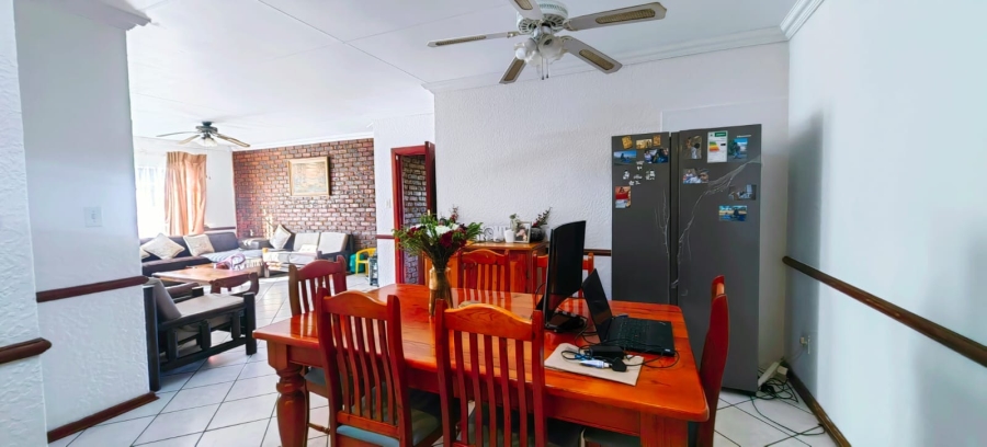 4 Bedroom Property for Sale in Miederpark North West